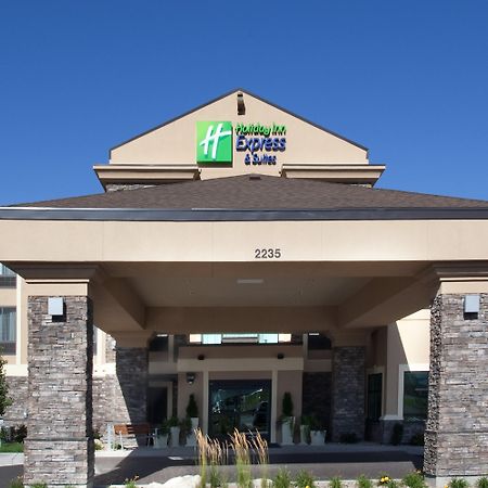 Holiday Inn Express & Suites Logan By Ihg מראה חיצוני תמונה