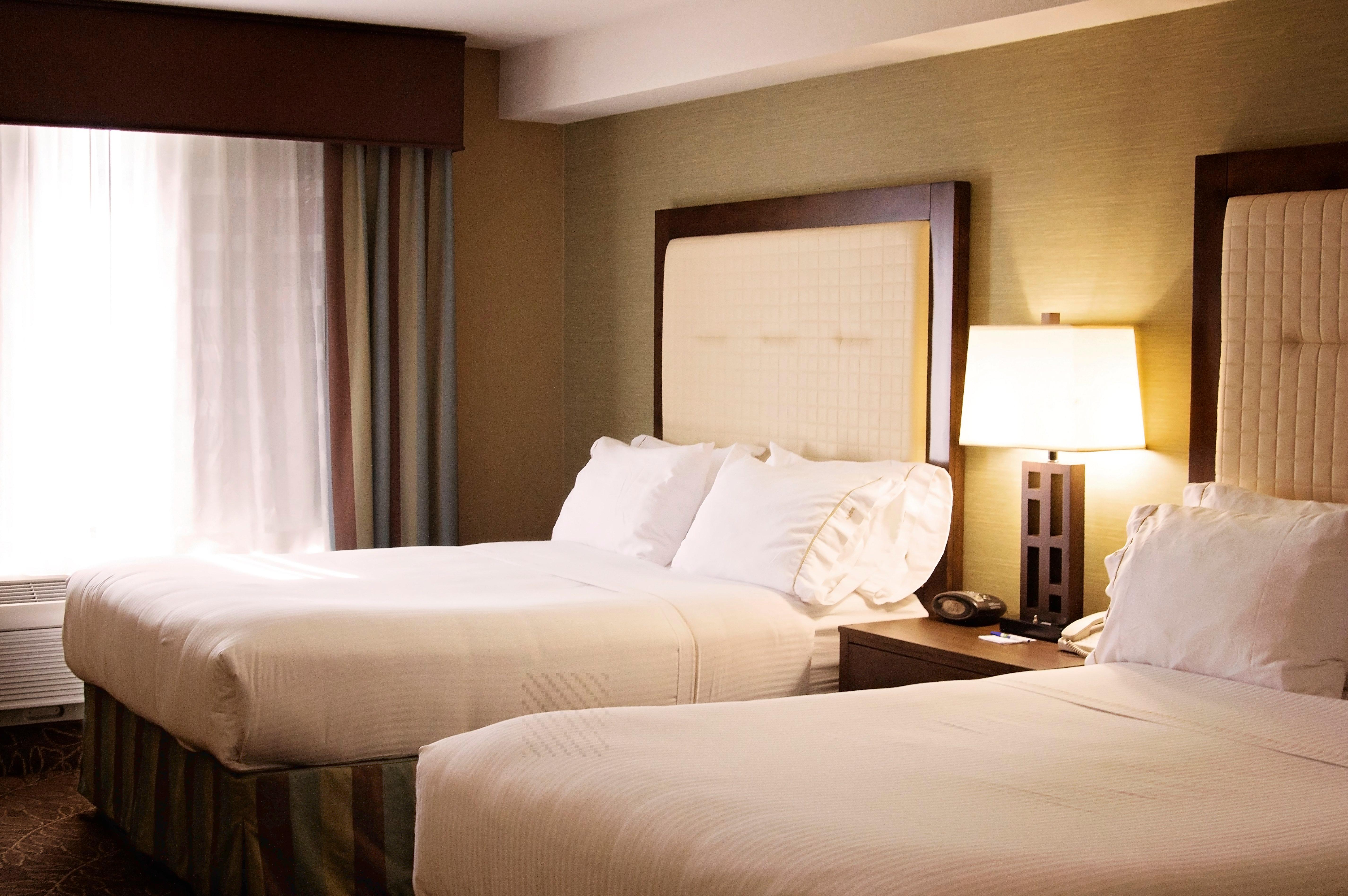Holiday Inn Express & Suites Logan By Ihg מראה חיצוני תמונה
