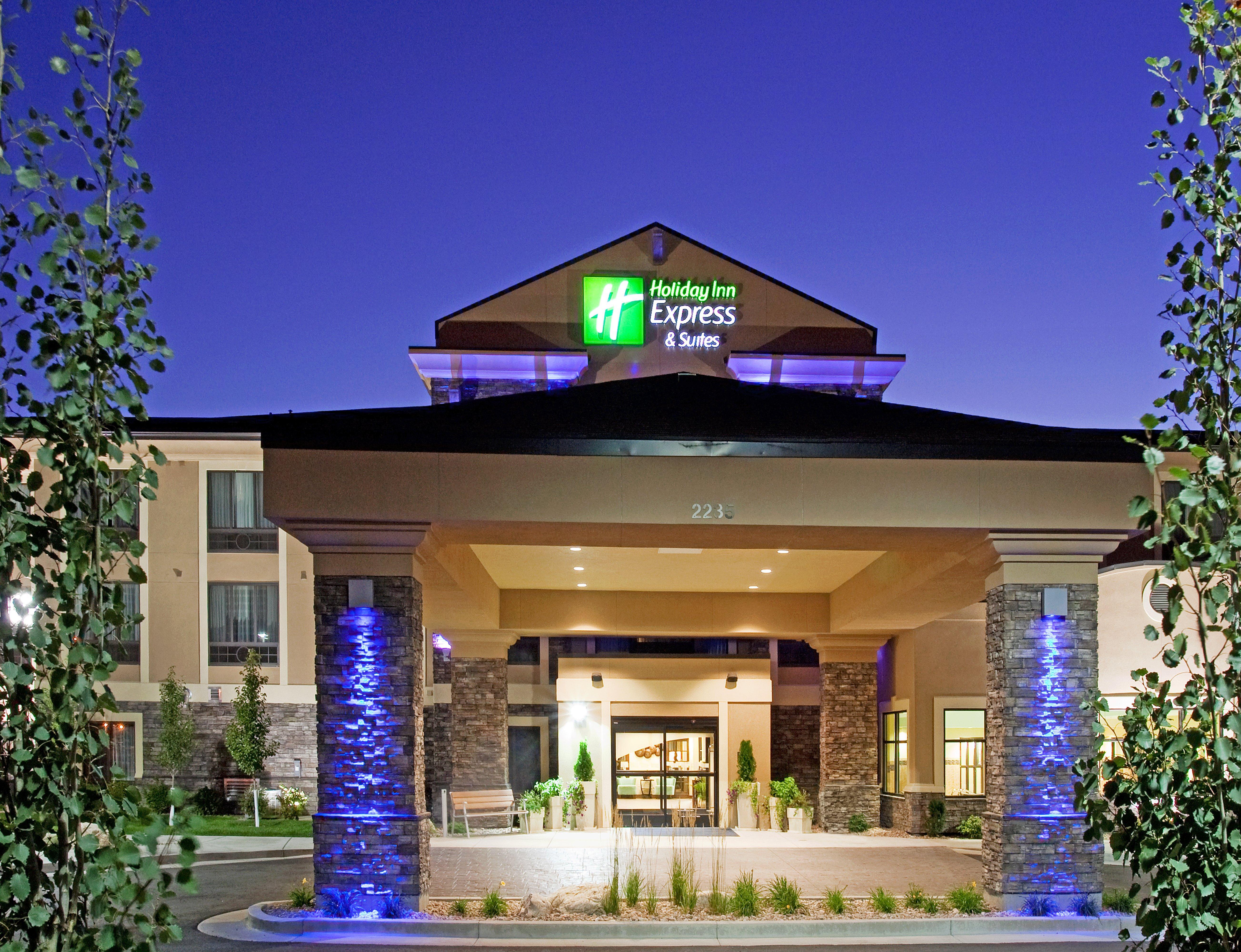 Holiday Inn Express & Suites Logan By Ihg מראה חיצוני תמונה