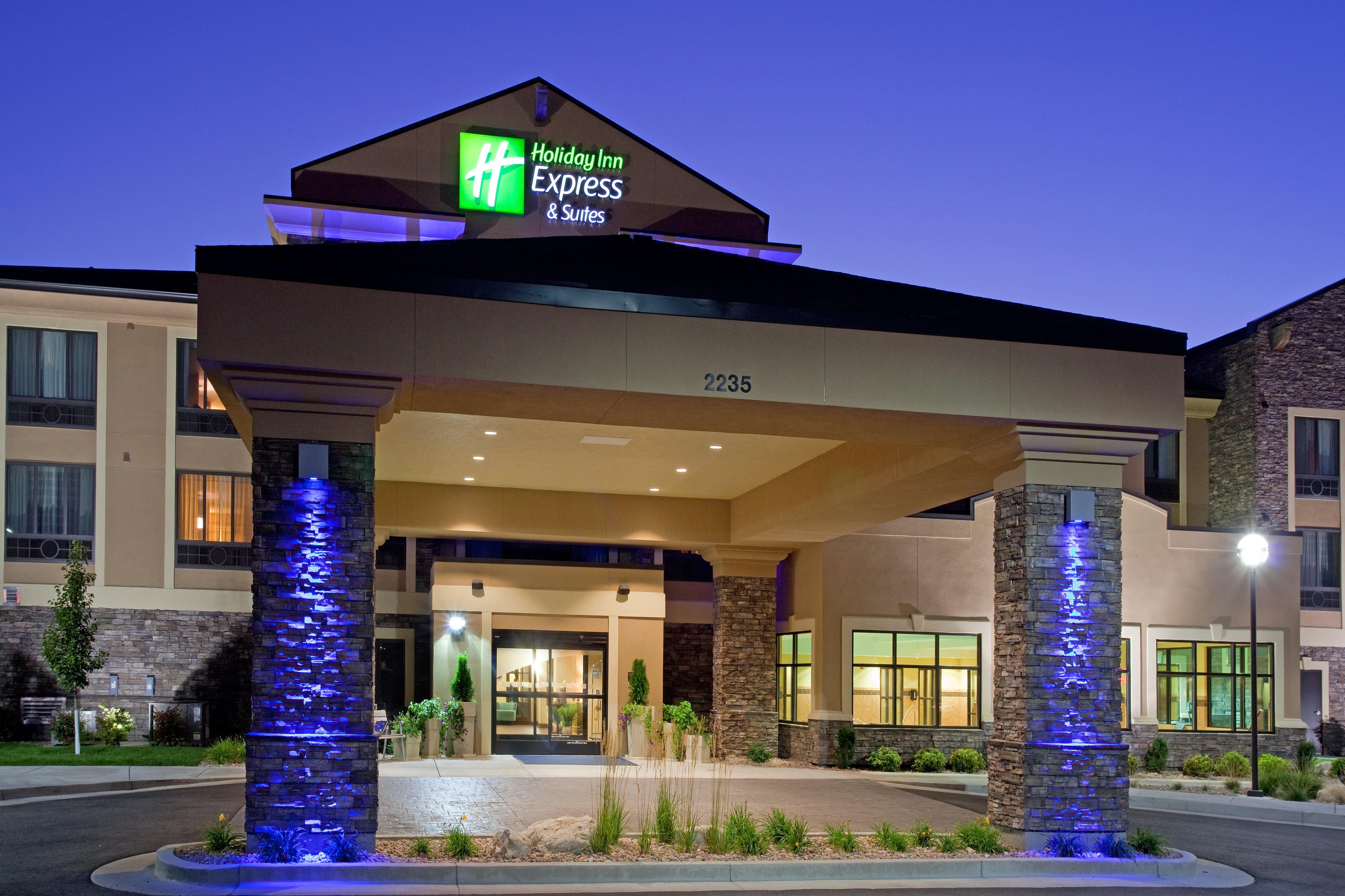 Holiday Inn Express & Suites Logan By Ihg מראה חיצוני תמונה