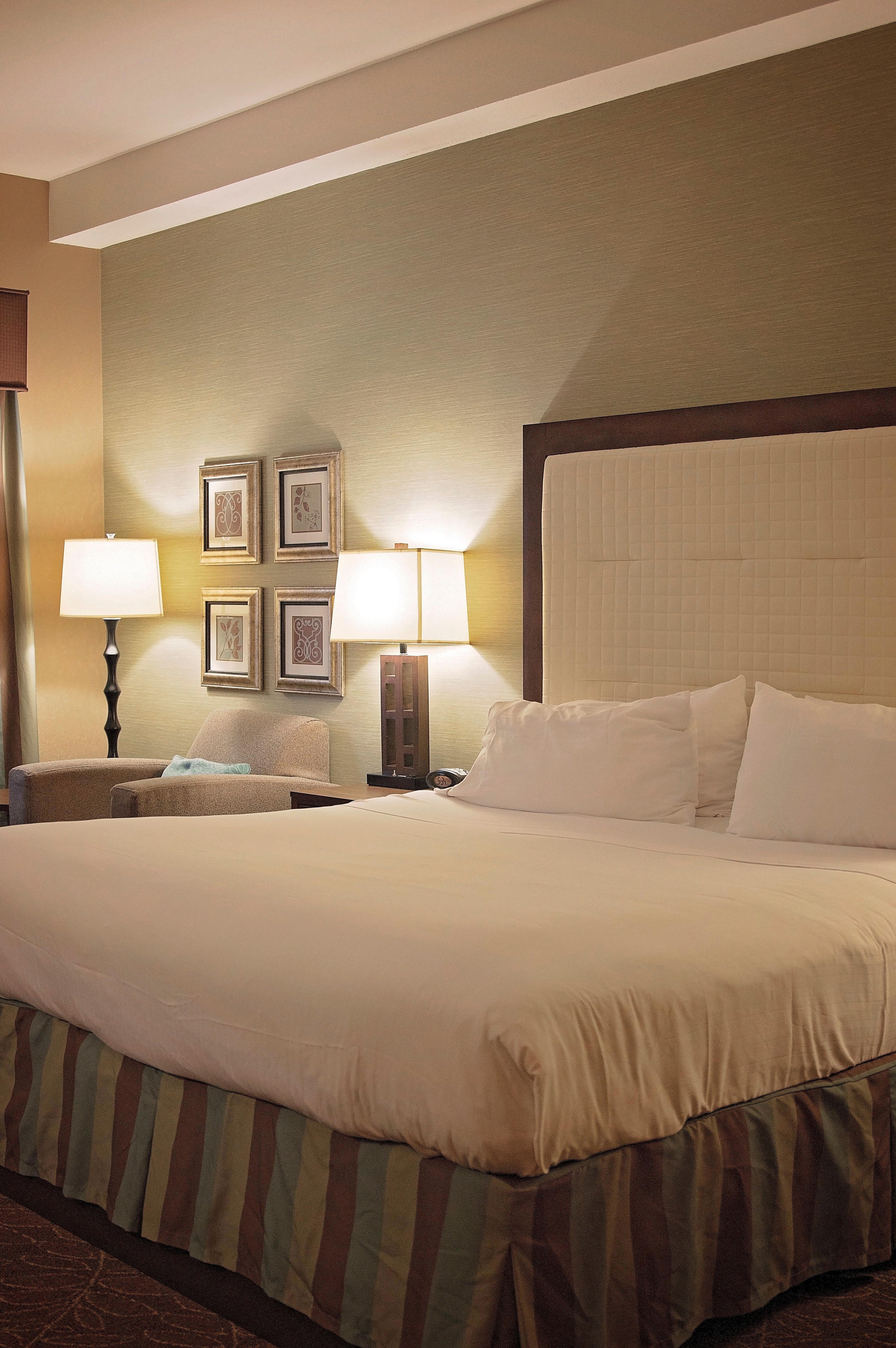 Holiday Inn Express & Suites Logan By Ihg מראה חיצוני תמונה