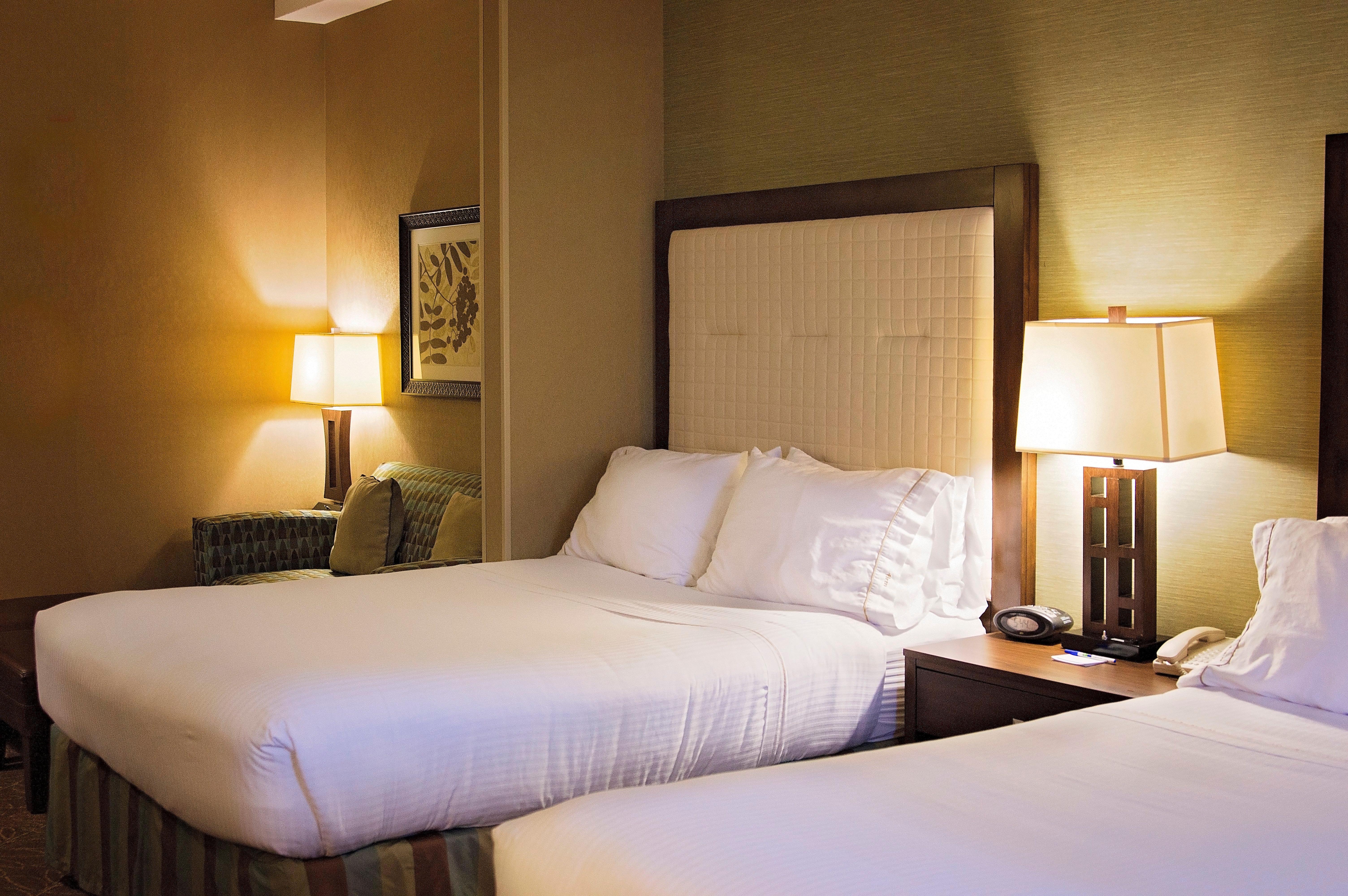 Holiday Inn Express & Suites Logan By Ihg מראה חיצוני תמונה